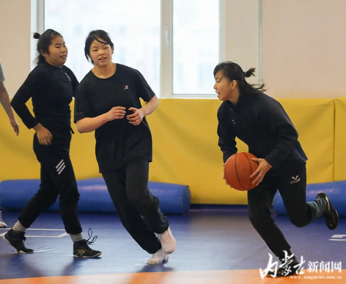 如何设计适合青少年的篮球对抗训练计划_0